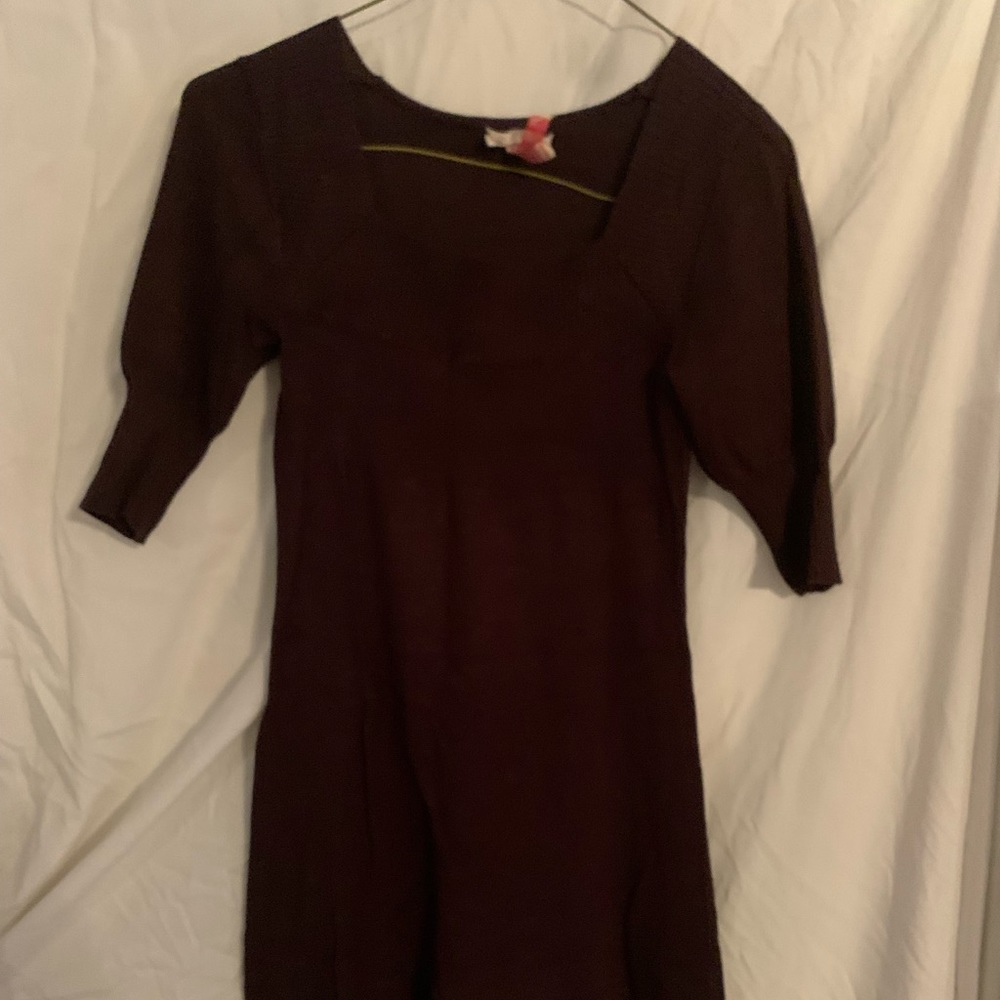 Women’s brown sweater dress.
